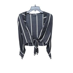 Pretty Little thing NWOT black and white stripe shrug/top size 6